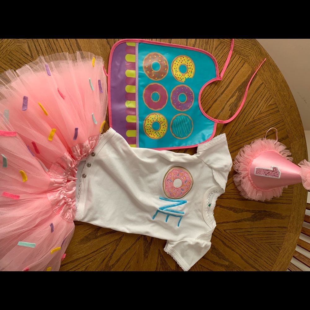 Donut first birthday outfit🍩